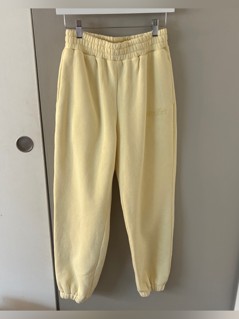 Comfrt Women's Yellow Casual Fleece Sweatpants Size Small